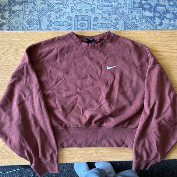 Women's Nike Maroon Cropped Long Sleeve Sweatshirt - Picture 2 of 8